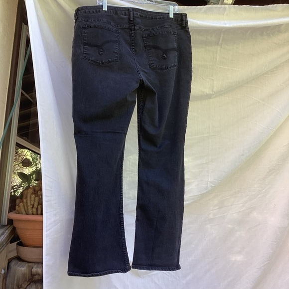 Lee Riders black midrise straight leg jeans, size 20M - Picture 11 of 11